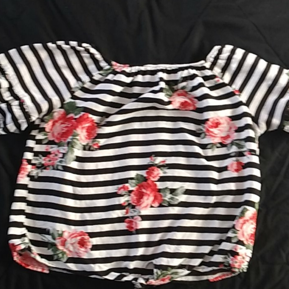 Cute knot rose shirt